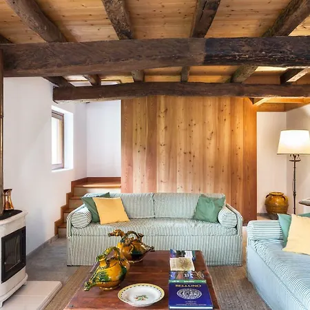 Colvago La Corte Spectacular Ancient Apartment