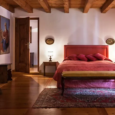 Colvago La Corte Spectacular Ancient Apartment